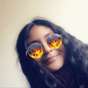 Meet your Posher, Fatima